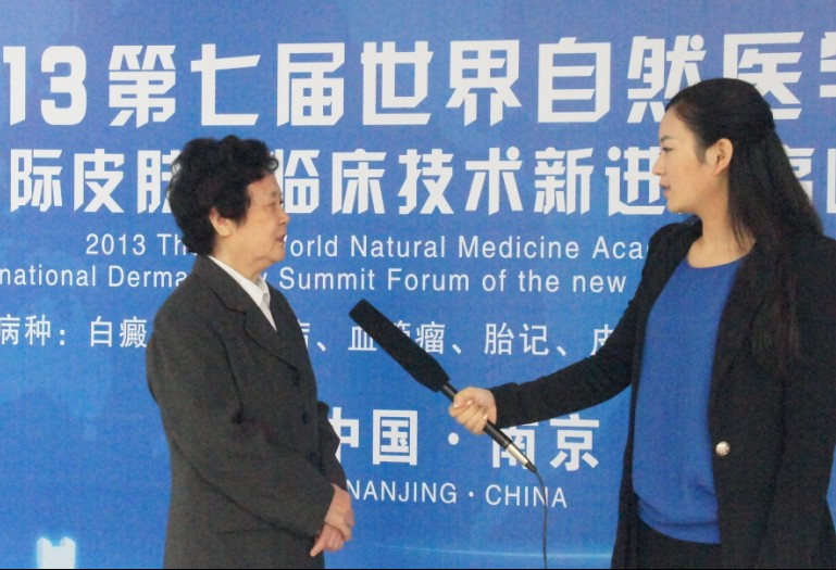 王抒主任接受江苏卫视记者专题采访 .jpg